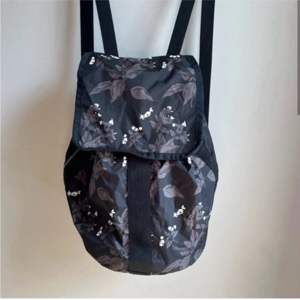 LeSportSac Backpack Grey & Black Floral